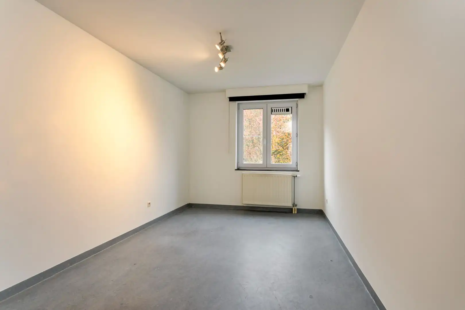 Goed gelegen woning met 3 slaapkamers en parkeerplaats - EPC 204 kWh/m² - bewoonbare oppervlakte 135m² foto 16
