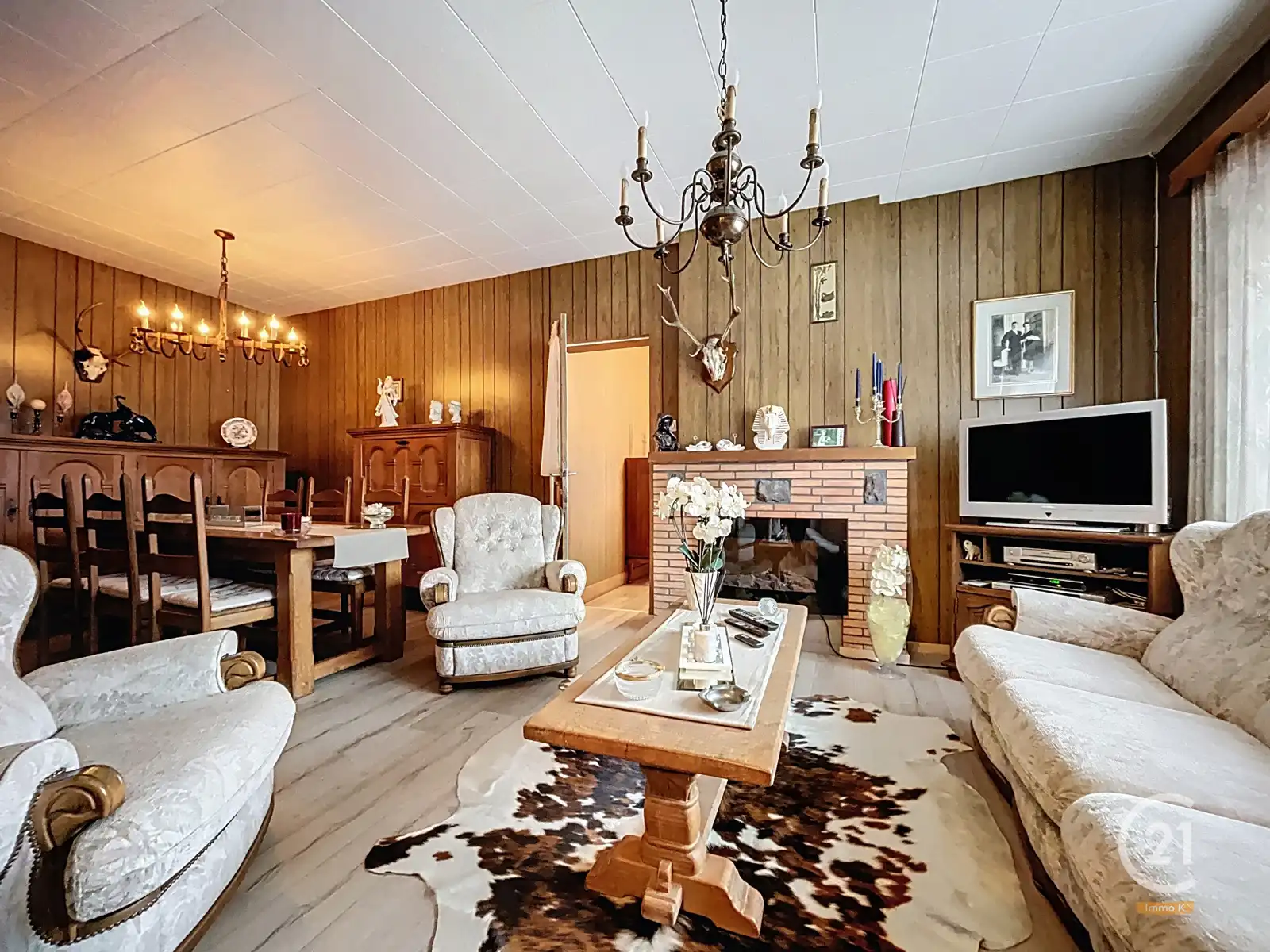 Degelijke, veelzijdige woning met ruime tuin van 12a35ca. foto 4