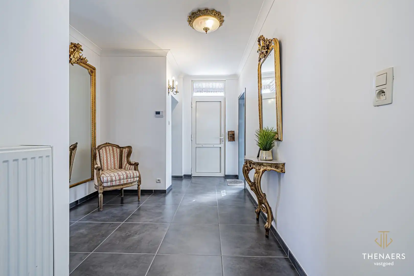 Karaktervolle en uitzonderlijk ruime woning met 5 slpks op&nbsp;een perceel van 36a 60ca. foto 13