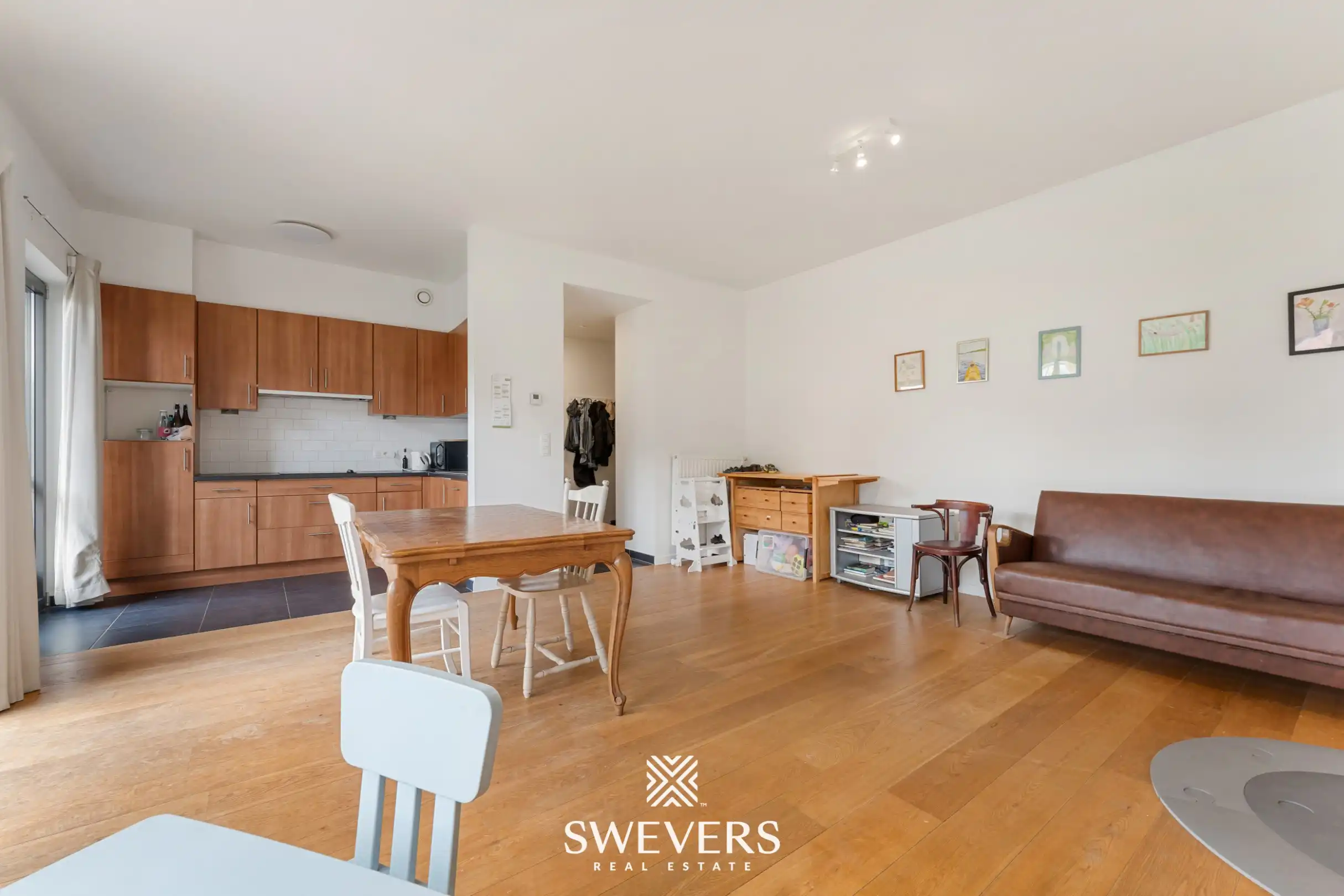 Instapklaar 2-slaapkamer appartement met zeer ruim terras in Quartier Blue Hasselt foto 9