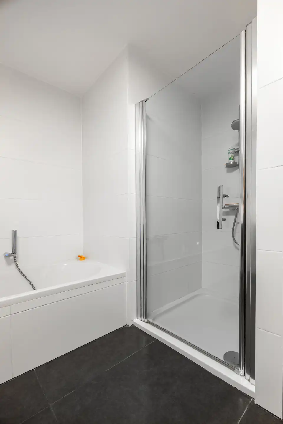 Stijlvol appartement met terras aan het Eilandje foto 12
