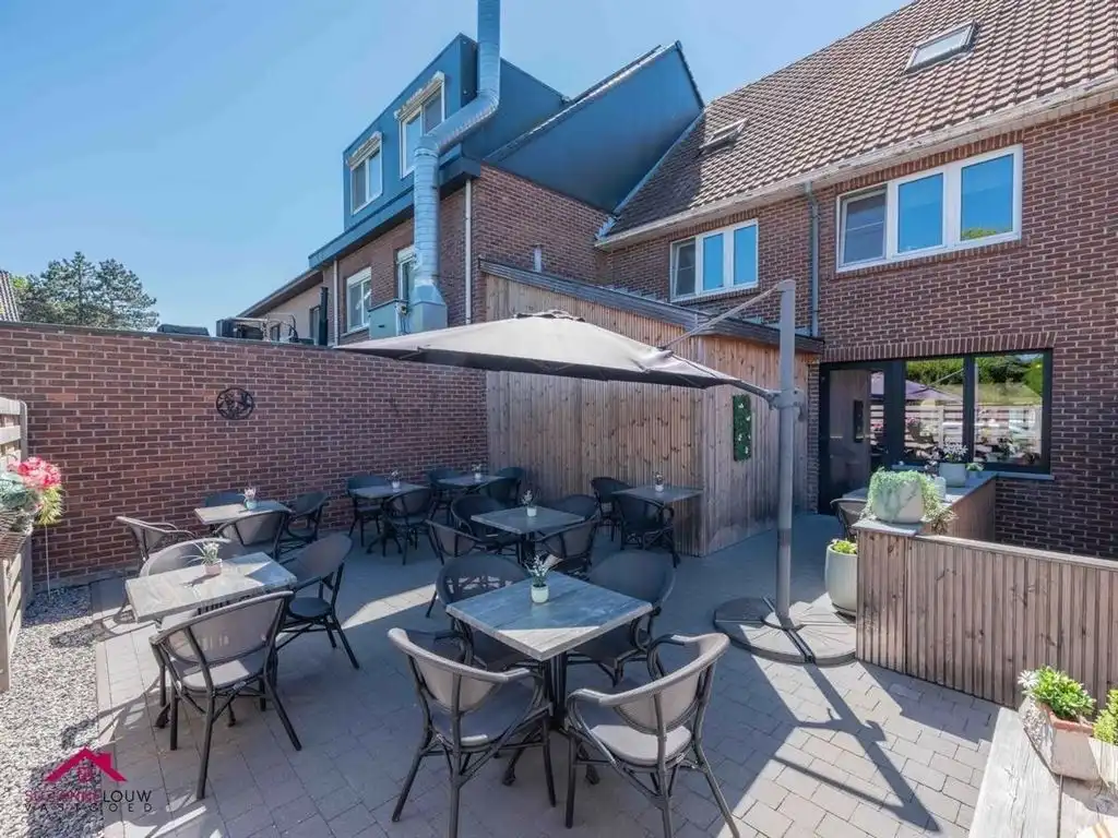 Op te frissen woning in gesloten bebouwing foto 6