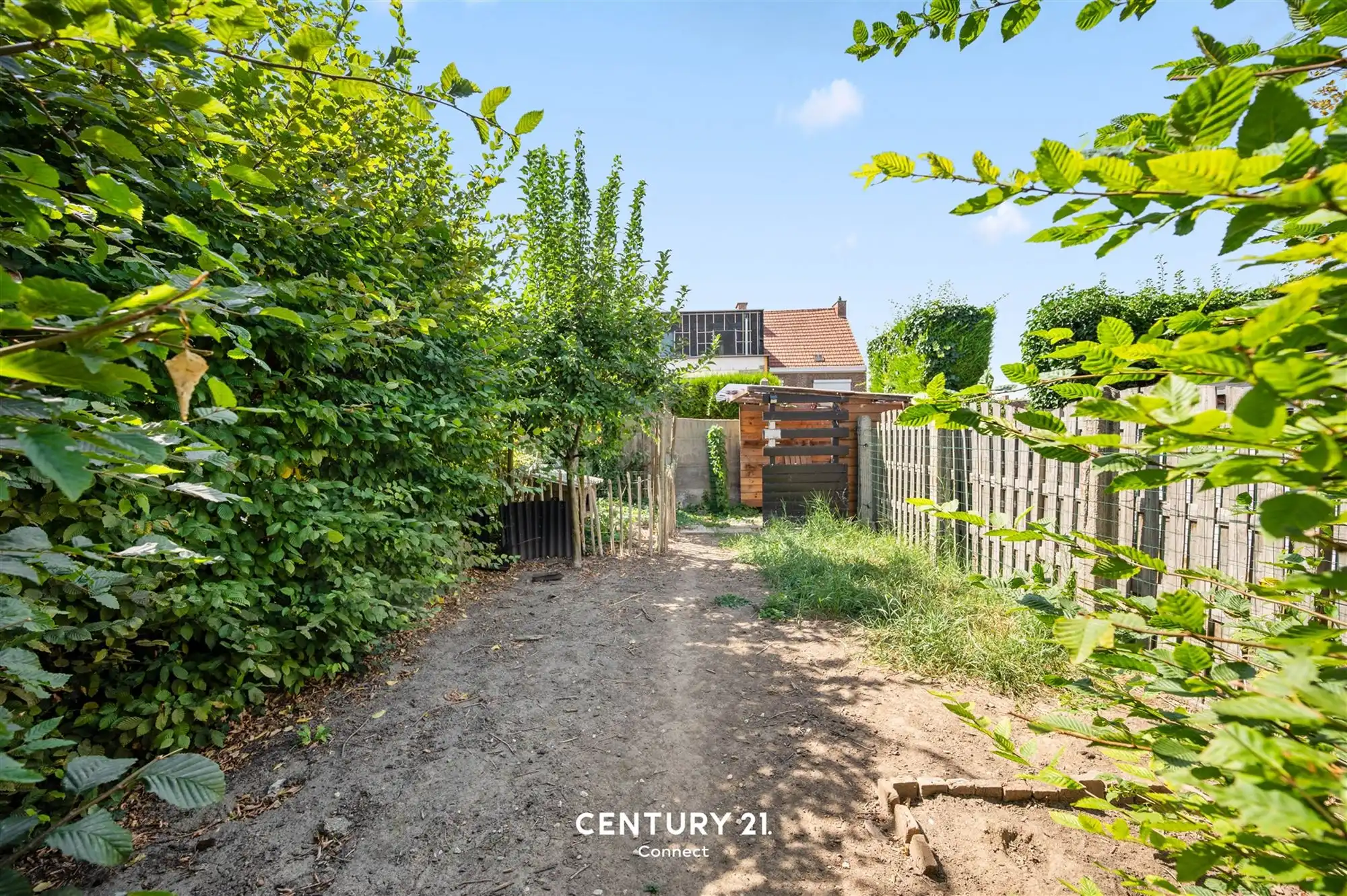 Instapklare rijwoning met tuin. foto 21