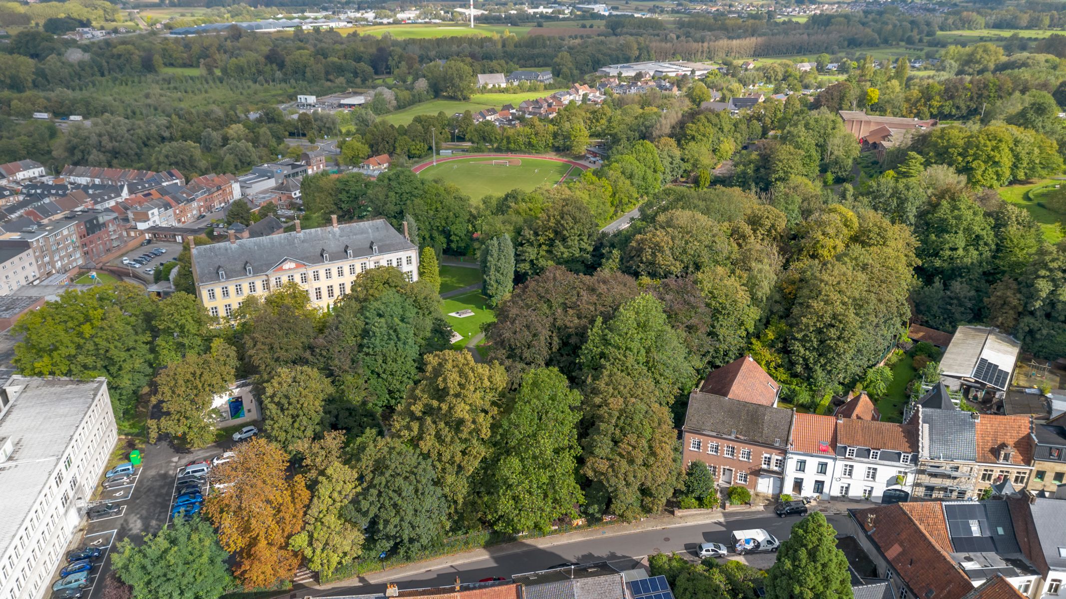 Stijlvolle burgerwoning , 5 slpk + tuin aan park foto 24