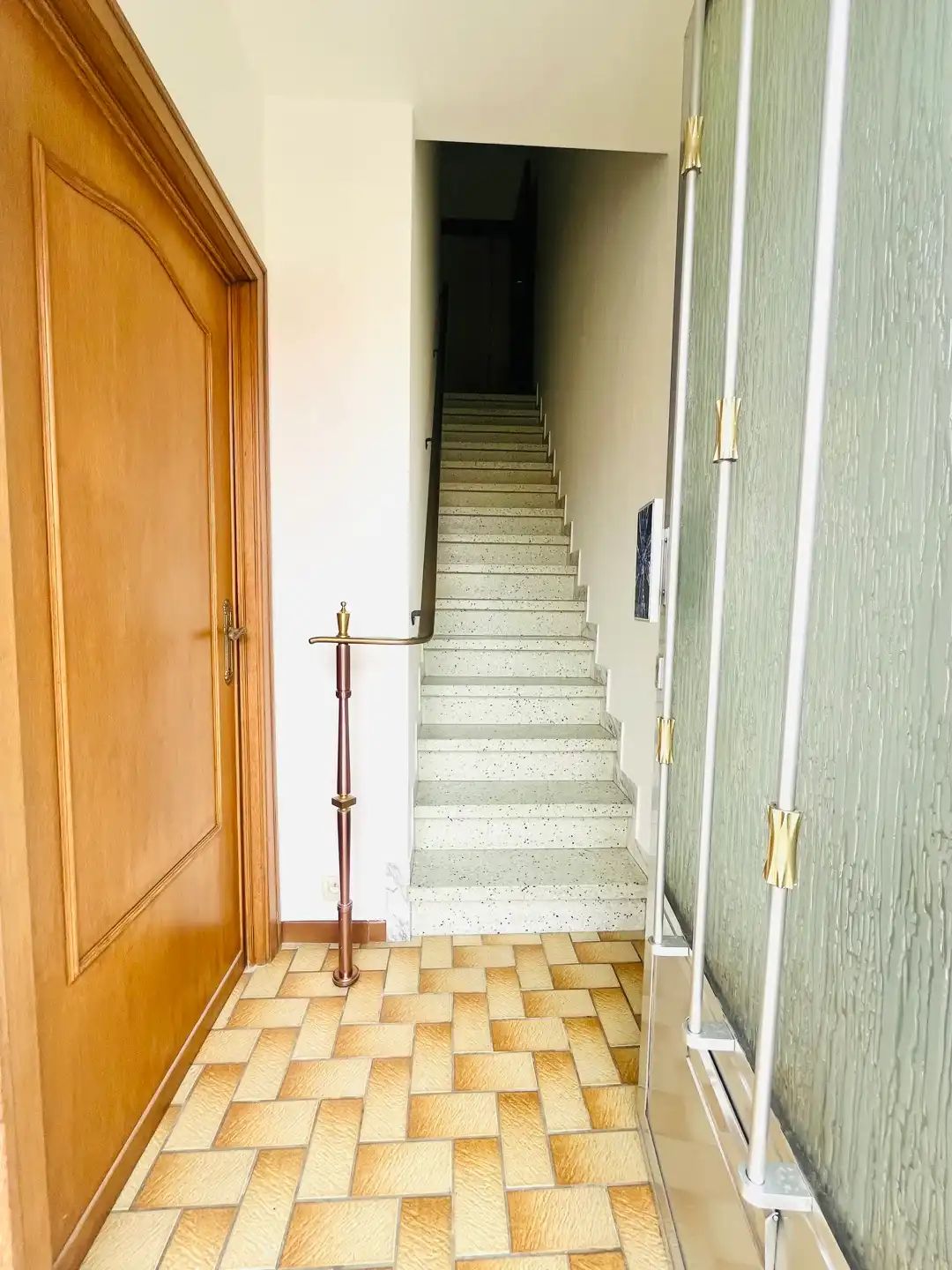 WONING GELEGEN IN HET CENTRUM VAN LIEDEKERKE foto 2