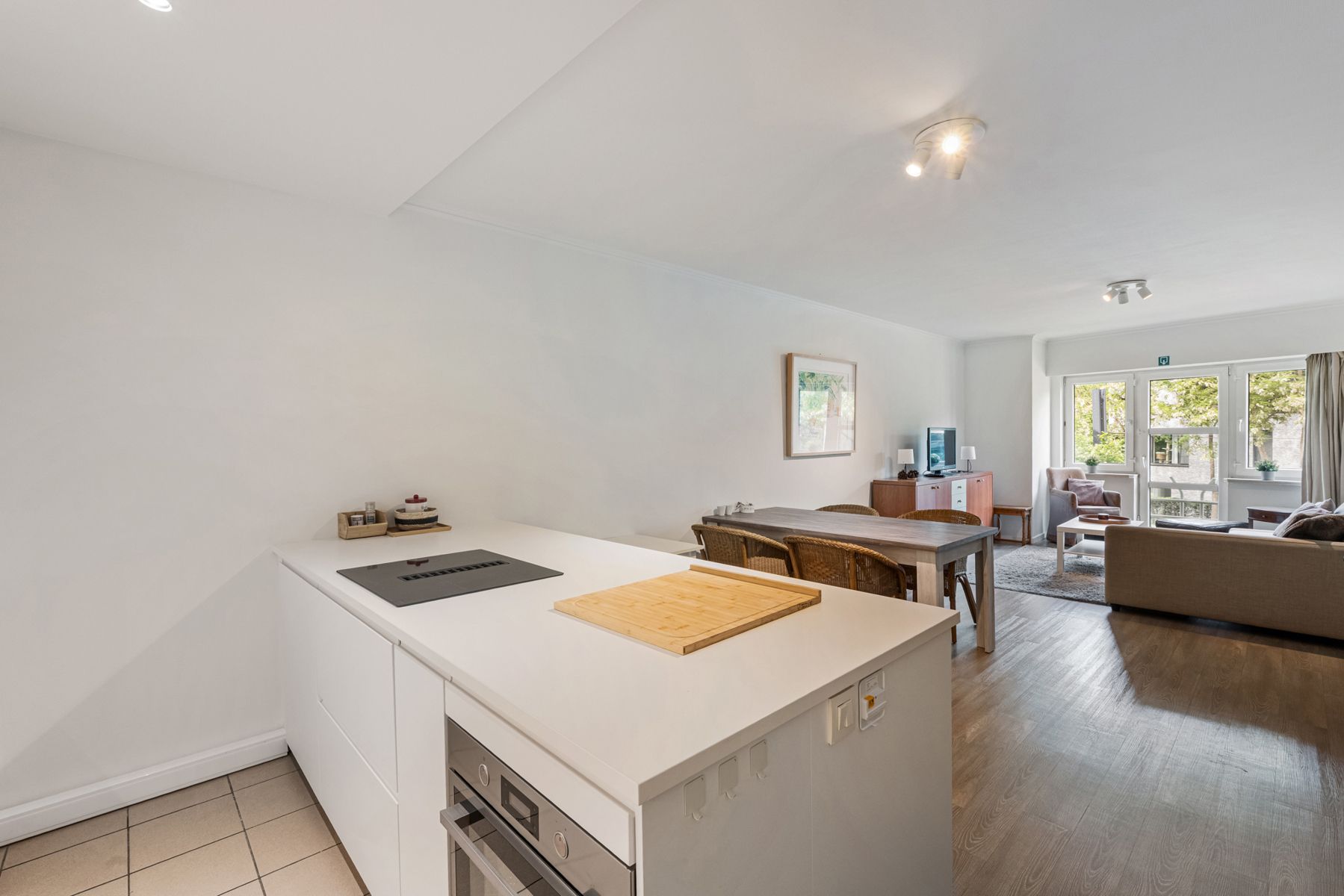 Gerenoveerde serviceflat in residentie Mayflower! foto 4
