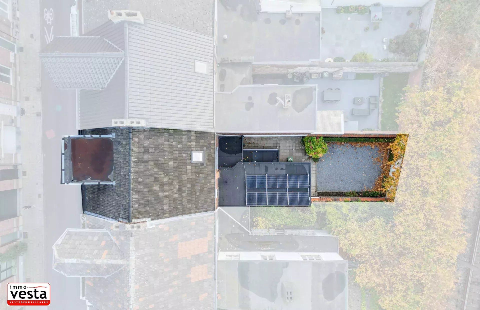 Goed gelegen, energetisch gerenoveerde stadwoning foto 3