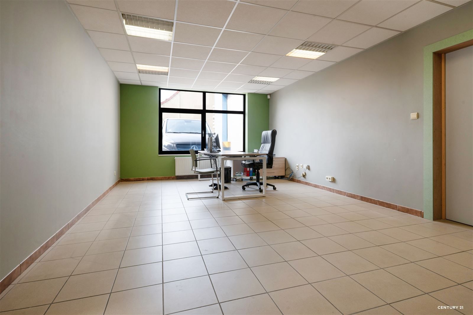 Kantoorruimte (60 m²) met parking en laadpaal foto 5