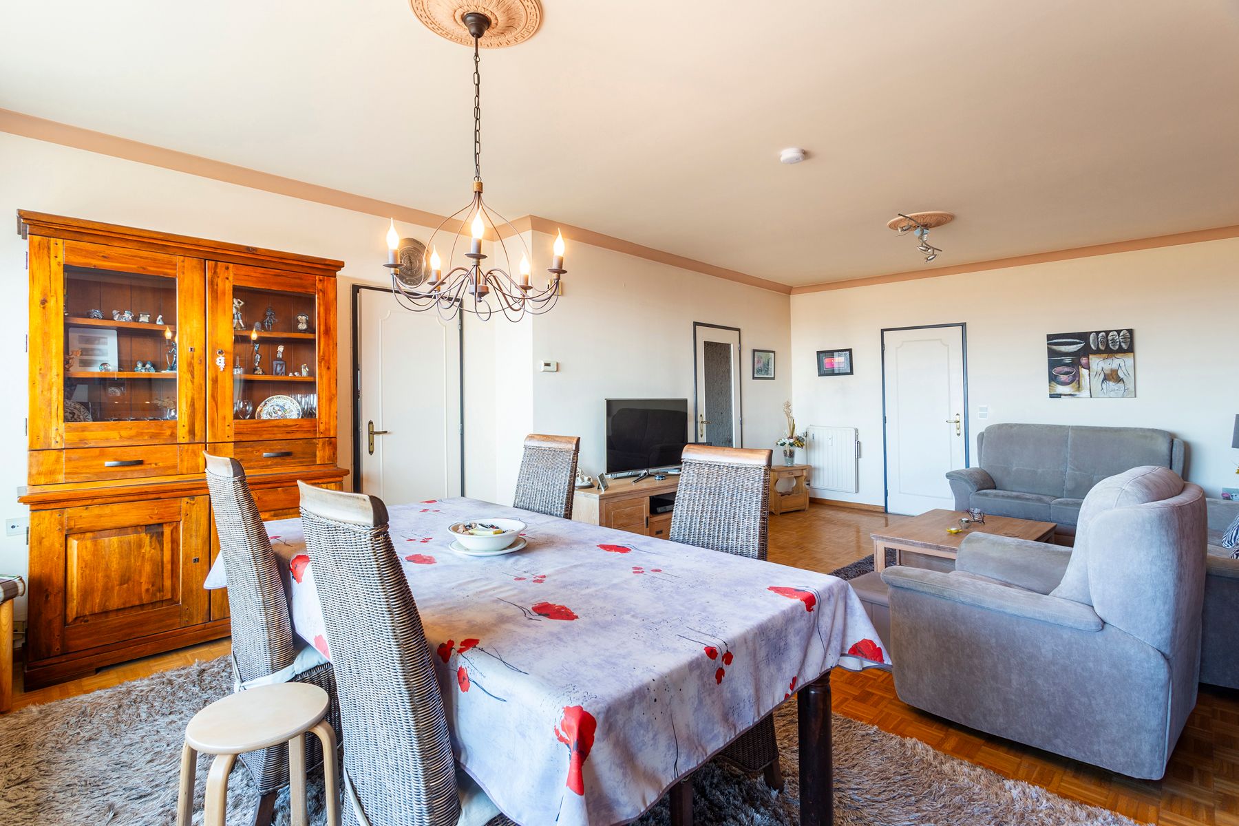 2slpk appartement met adembenemende zichten en garages foto 6
