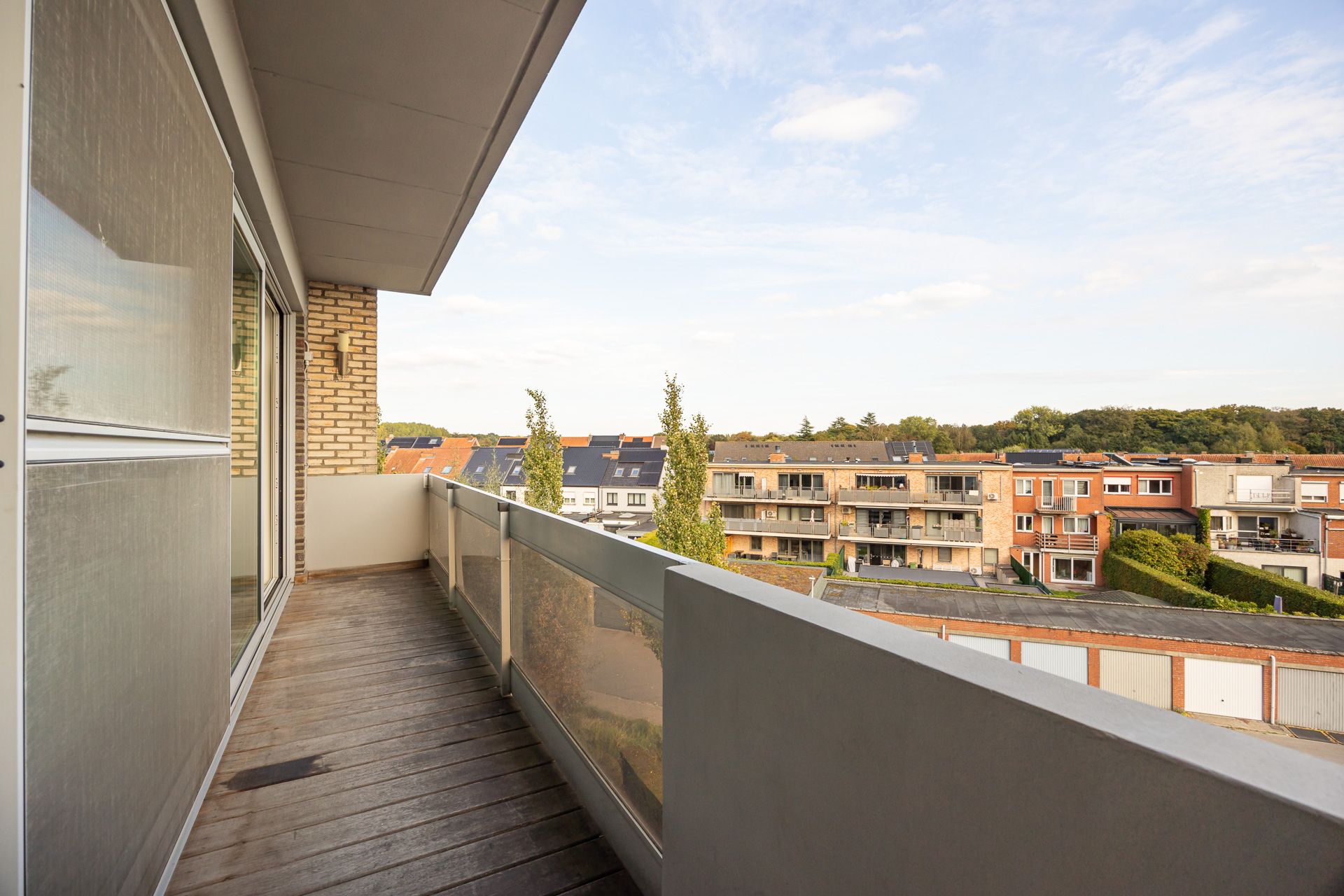Lichtrijk appartement met drie slaapkamers en terras foto 9