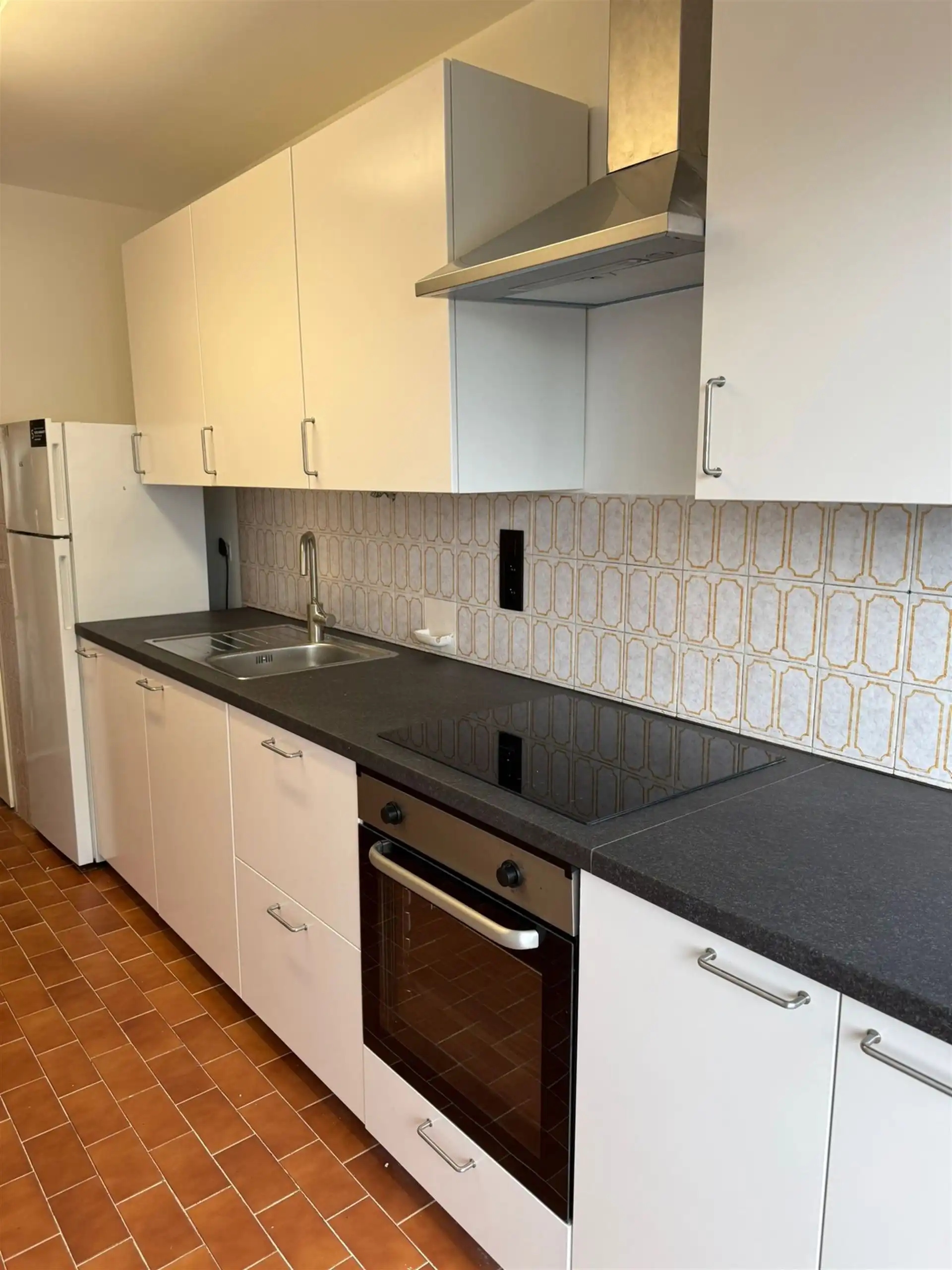 Lichtrijk 2-slpkm app met terras in centrum Mechelen foto {{pictureIndex}}