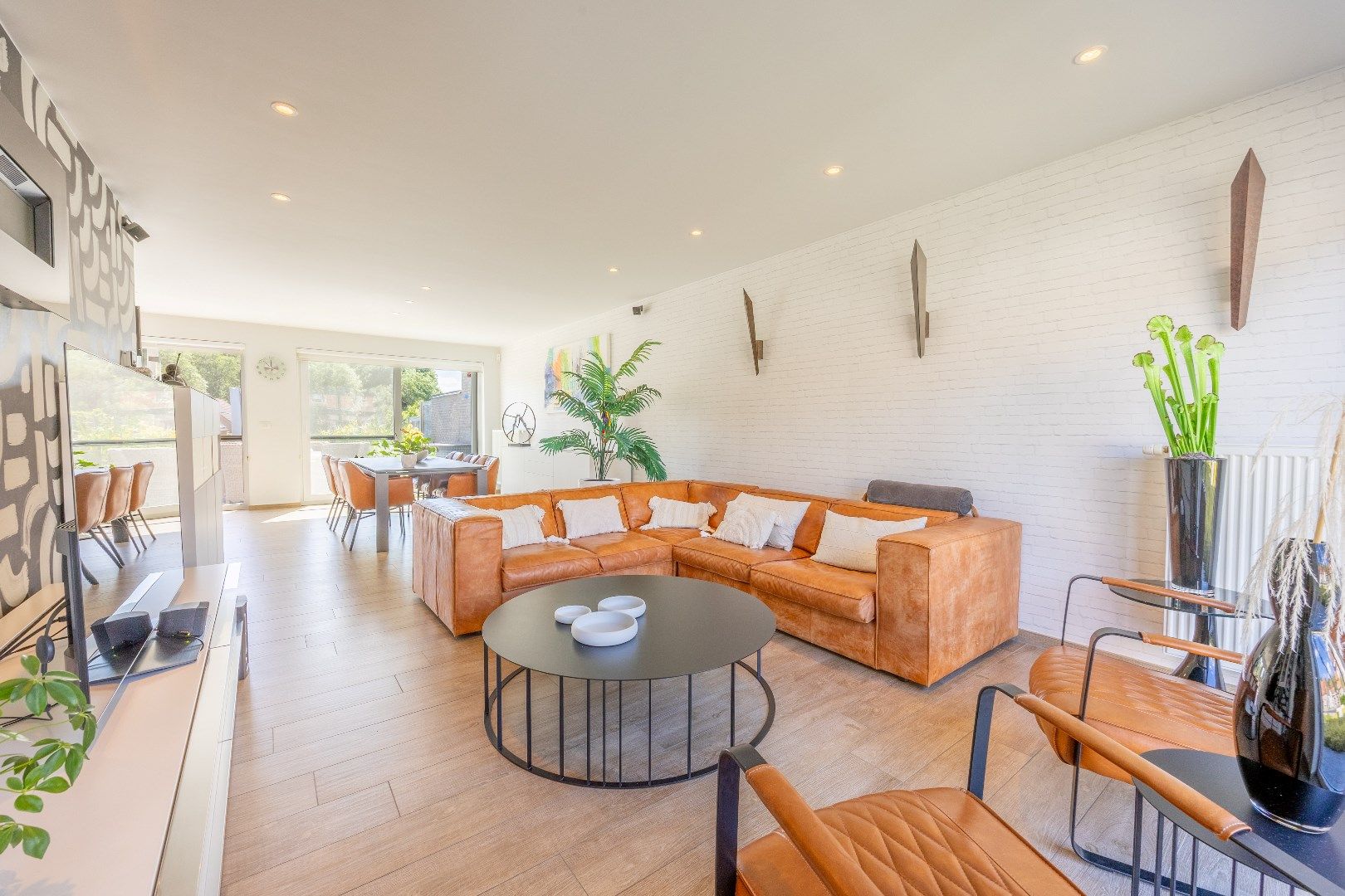 RUIME, KLASSEVOLLE EN ENERGIEZUINIGE WONING  foto 2