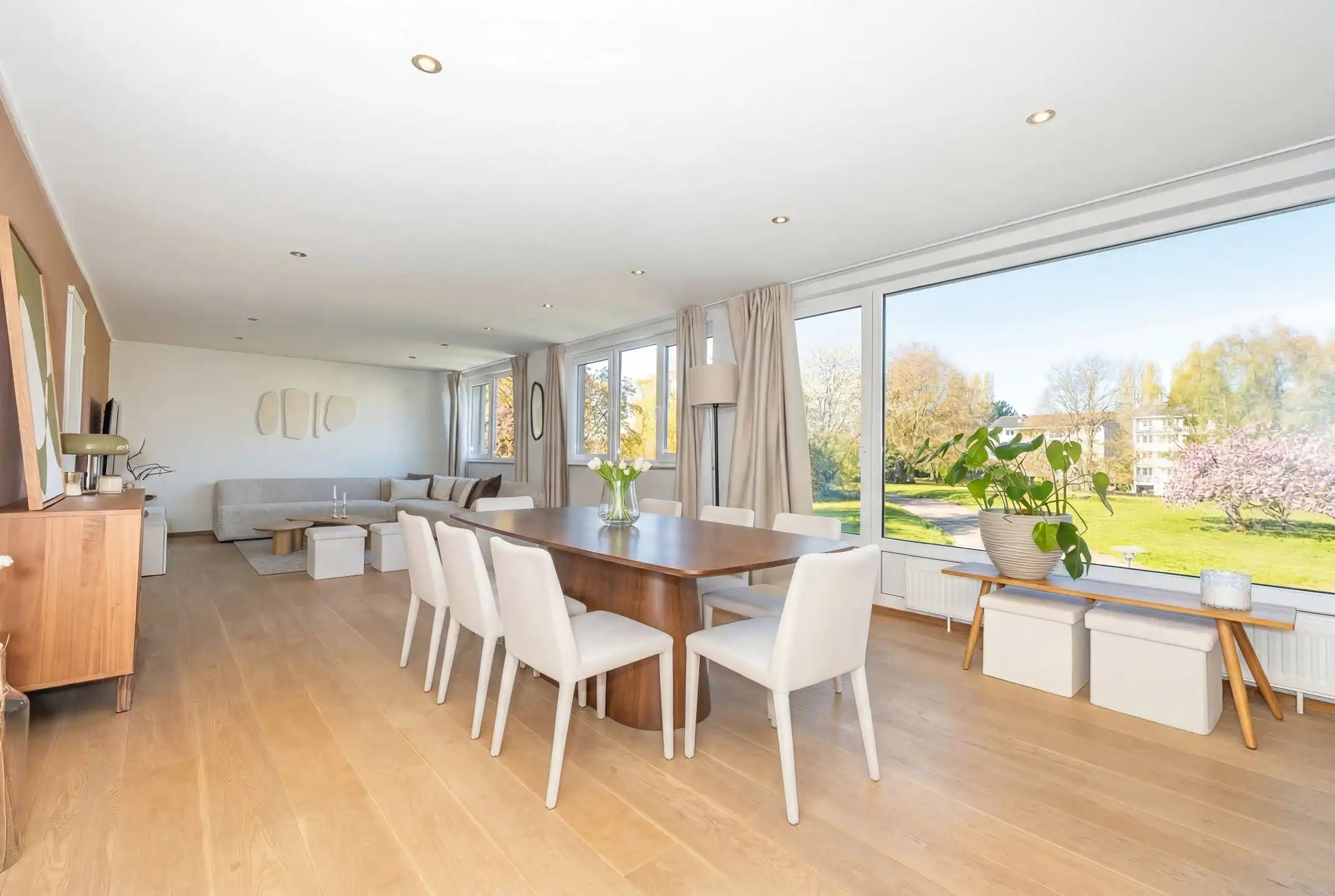Gerenoveerd appartement met vrij uitzicht op het park foto {{pictureIndex}}