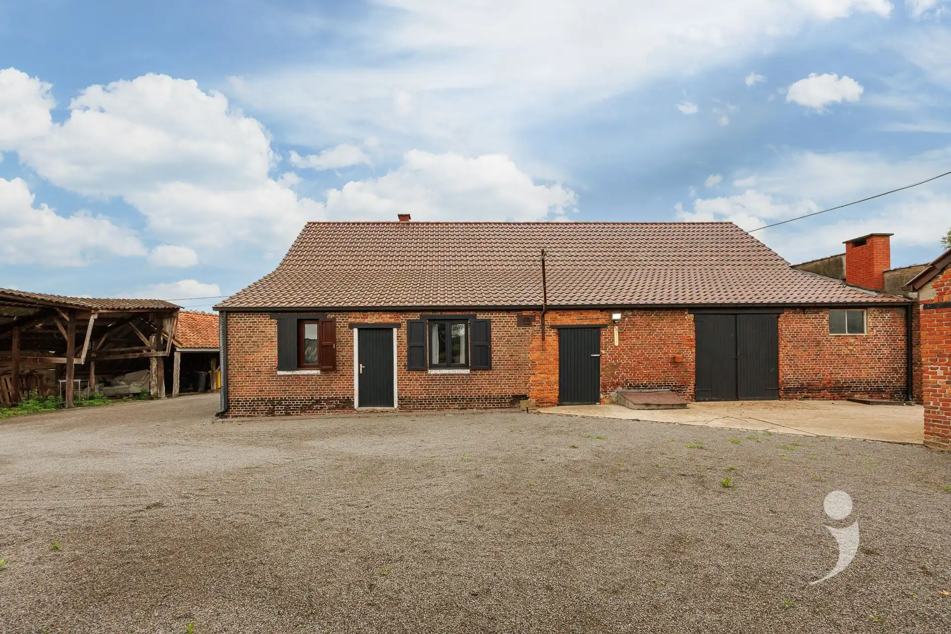 Unieke te renoveren hoeve op perceel van 68a  foto 8
