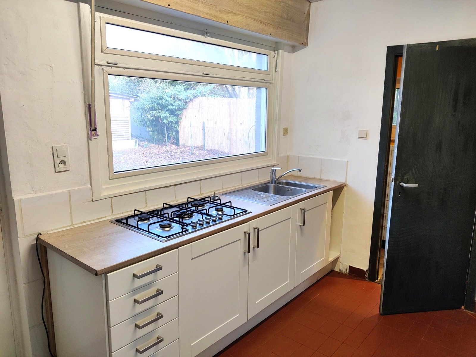 Charmante woning met magazijn  foto 6