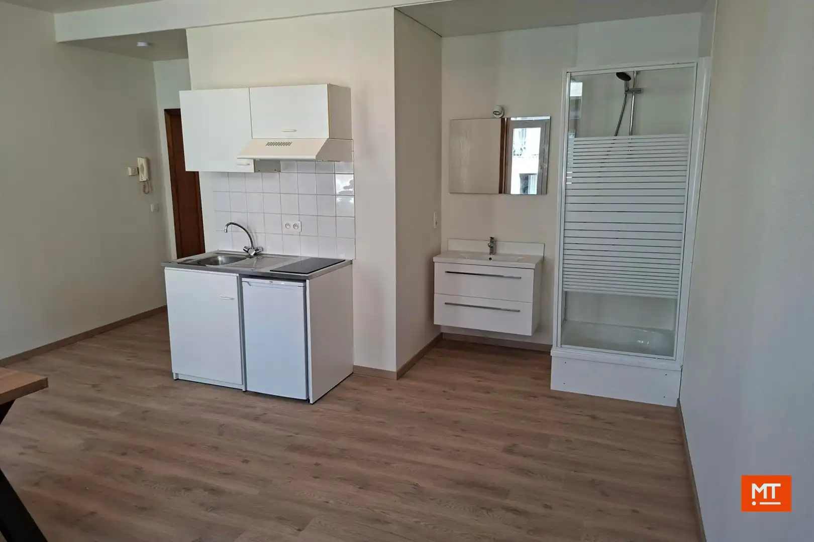 Studio te huur in het centrum van Ieper foto 4