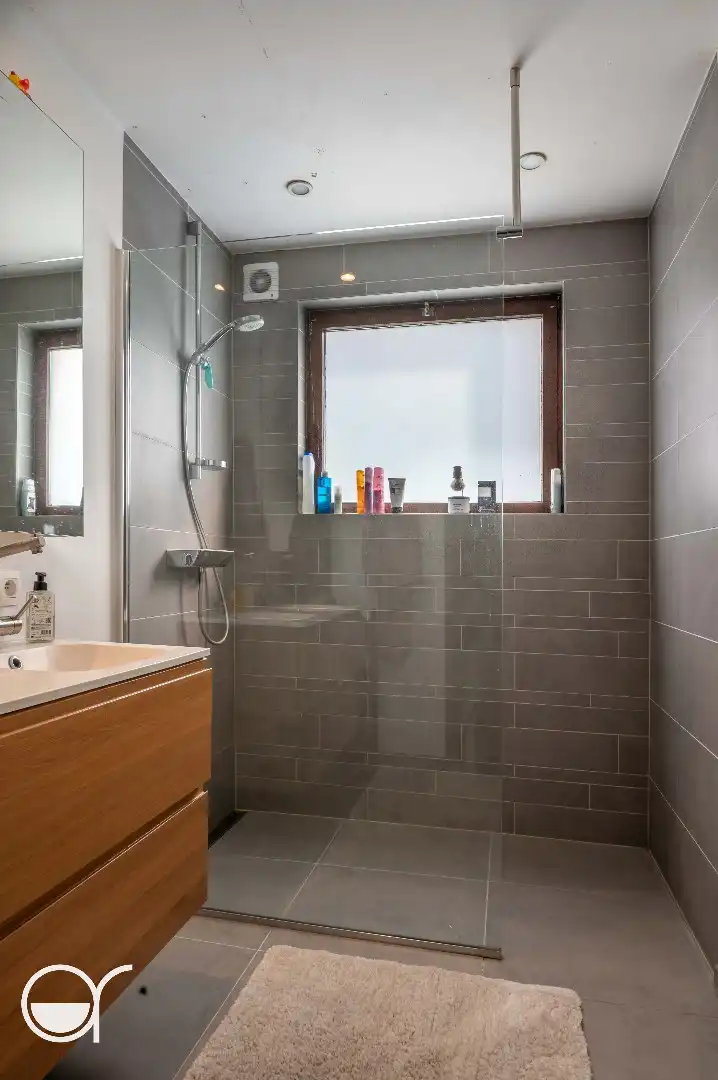 Statige woning met grote tuin vlakbij station Gent-Sint-Pieters foto 16