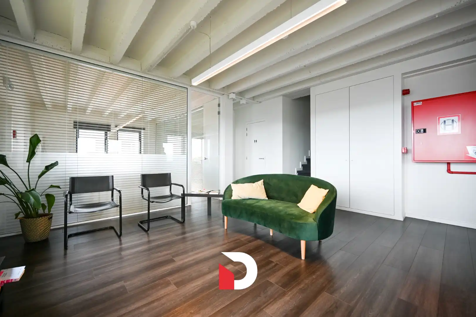 Instapklare (nieuwbouw)kantoorruimte (326m²) op zichtlocatie te Brugge foto 4