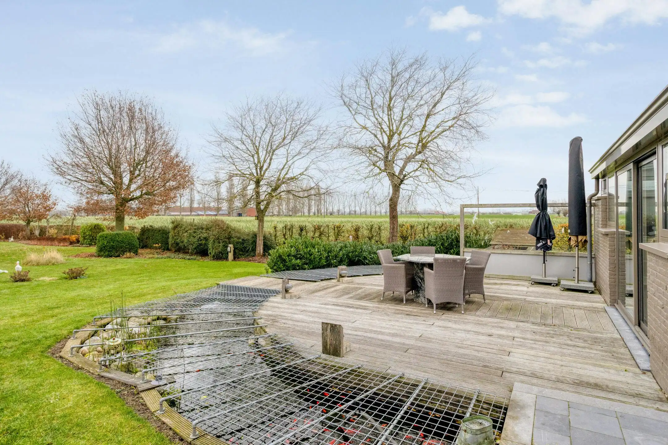 Landelijke woning met 4 slaapkamers op 2.772m² te Beauvoorde. foto 27