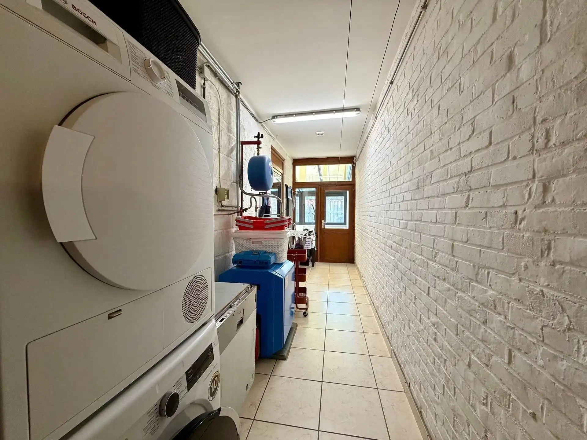 Ruime gezinswoning met 4 slaapkamers! foto 12
