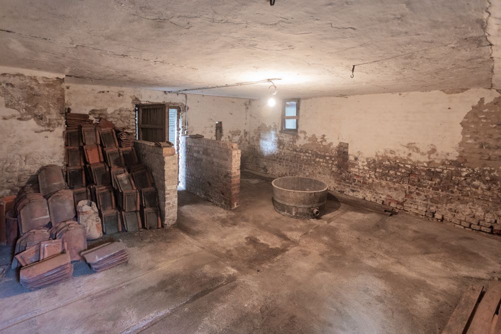 Hoeve met stallen op 3780 m² aan de grens met Elsegem foto 35