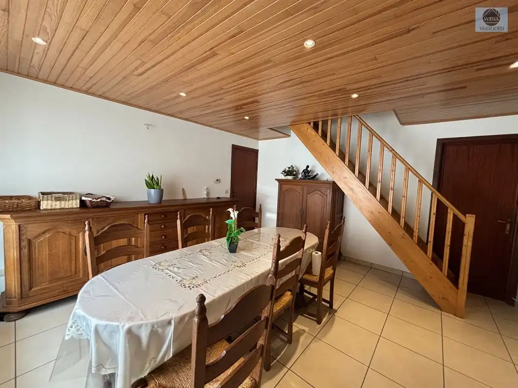 SOLIDE RUIME WONING MET 6 SLAAPKAMERS foto 3