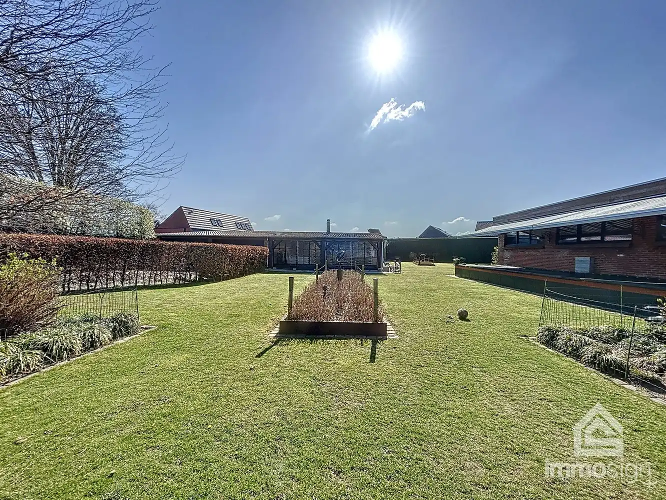 Exclusieve woning voorzien van dubbele garage en bedrijfshal op de Nederlandse grens foto 47