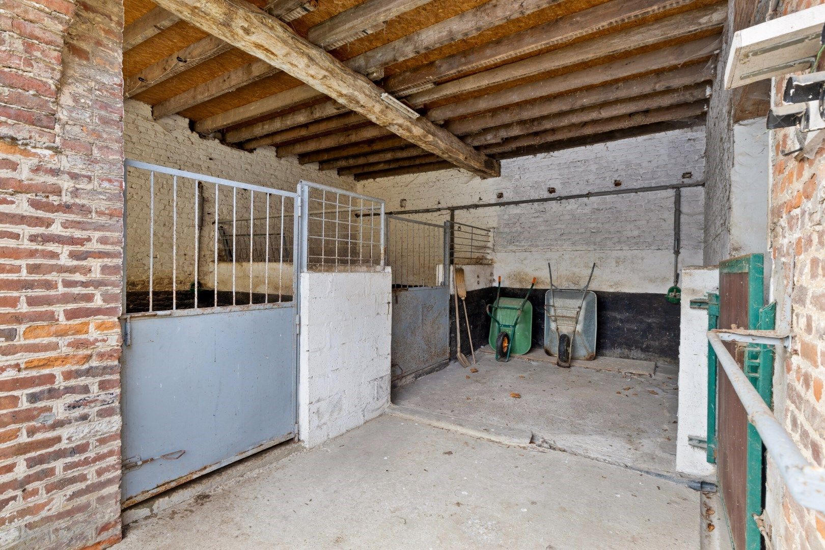 Te koop: Charmante boerderij met paardenstallen van 1ha op toplocatie in Boutersem - bewoonbare opp. 158 m² (uitbreiding mogelijk)  foto 23