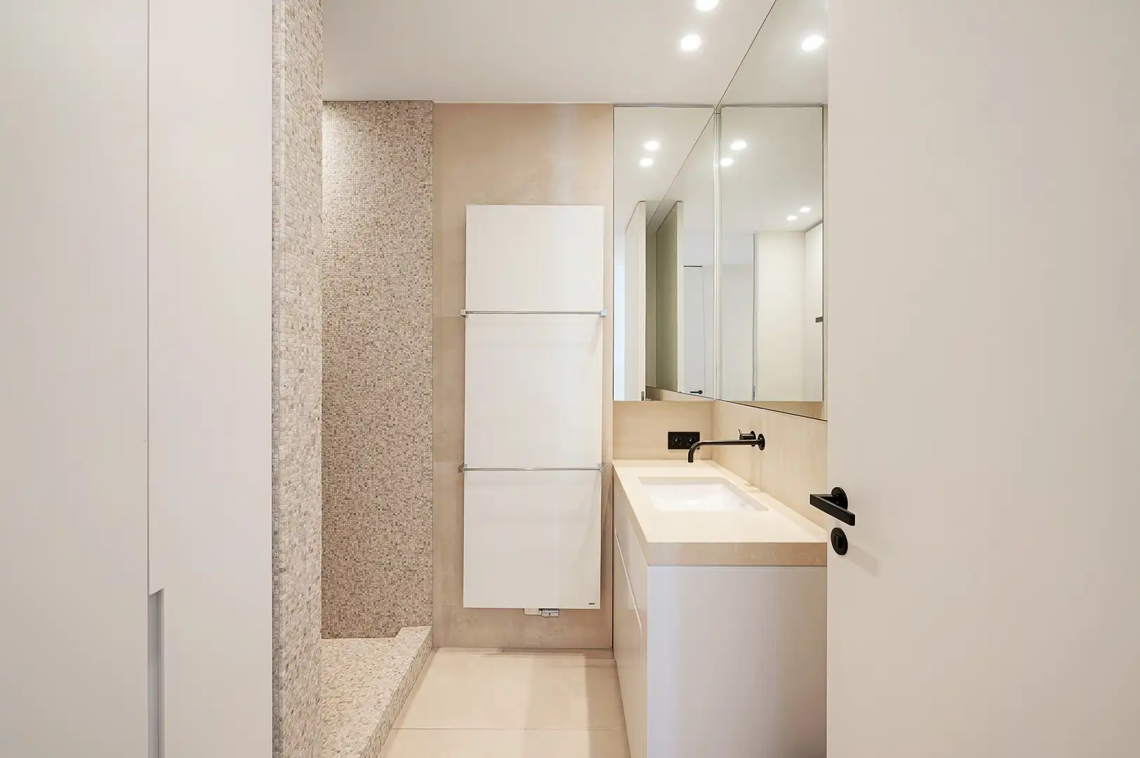 Luxueus appartement met frontaal zicht op het Zegemeer. foto 19