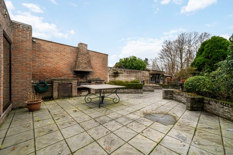 Veelzijdige woning met tuin en uitweg in Eernegem foto 22