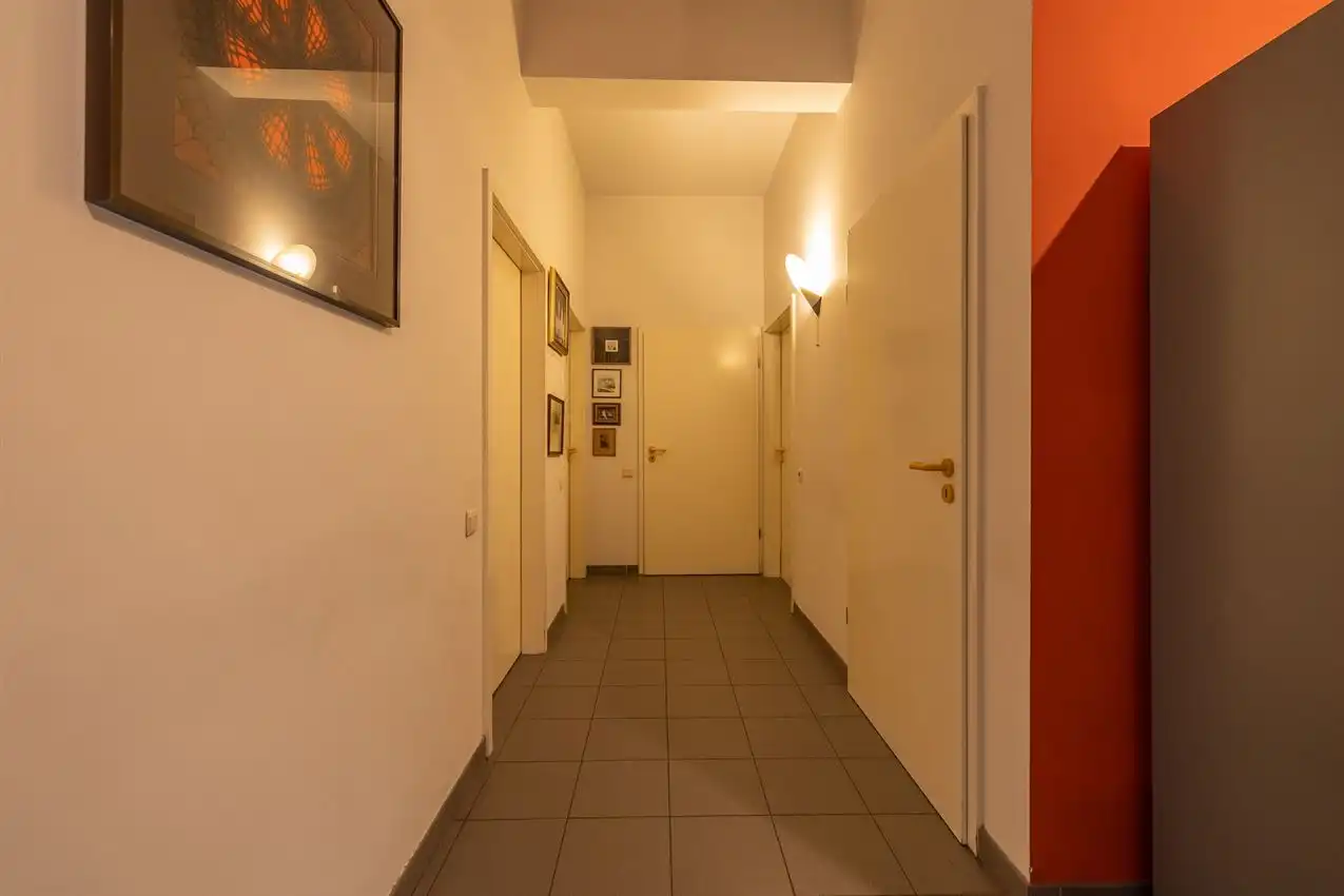 2slk appartement met grote garage in het centrum foto 11