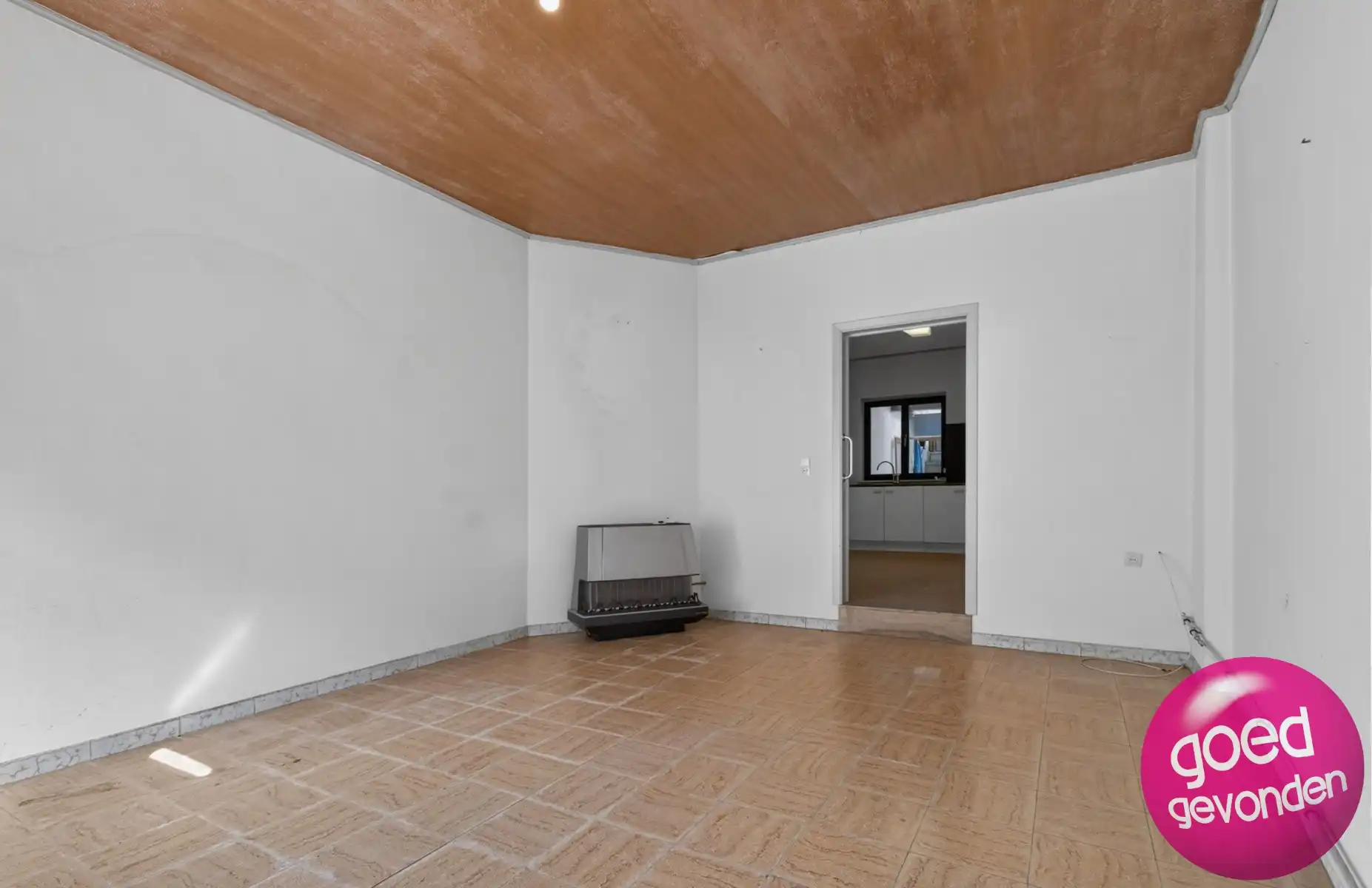 RIJHUIS - 2 SLK - KOER - STADSTUIN - CENTRUM - TE RENOV.  foto 4