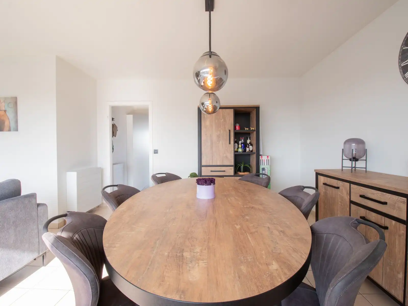 Licht en ruim appartement met prachtig uitzicht foto 3