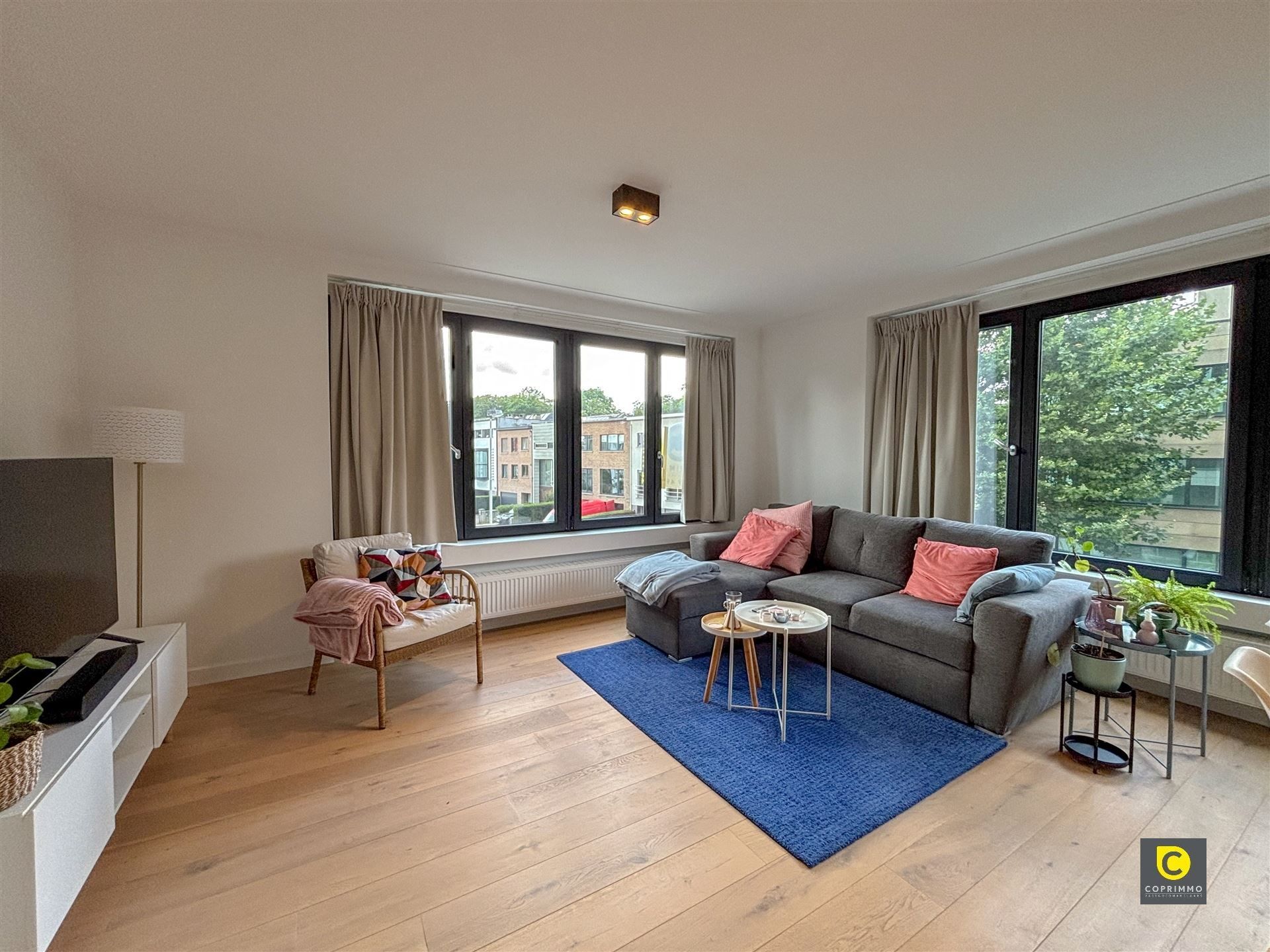 Appartement foto {{pictureIndex}}