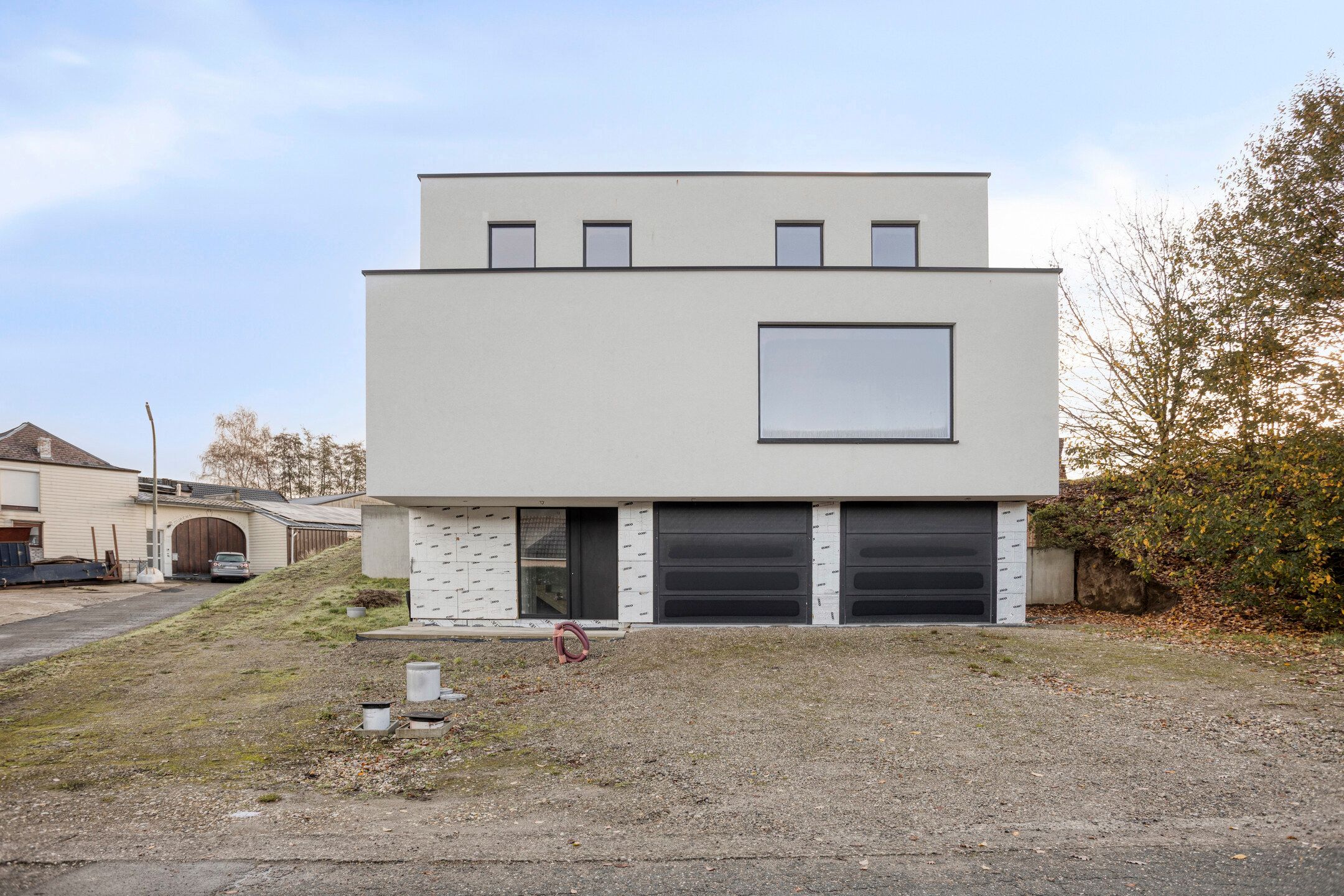 Verder af te werken villa op 10a58ca in Vreren foto {{pictureIndex}}