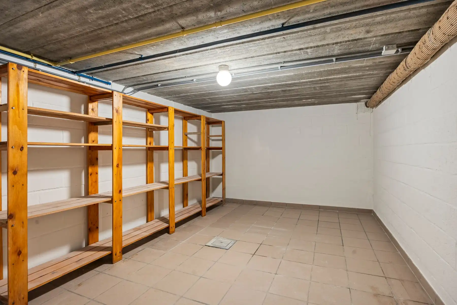 Cosy gezinswoning met 4 slaapkamers, garage en tuin - NATO op 10 min. foto 31