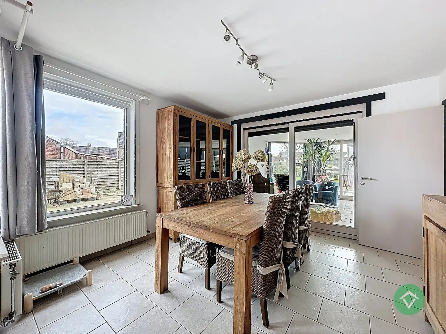 Statige gezinswoning met zonnige tuin, drie slaapkamers en topligging in Leke foto 7