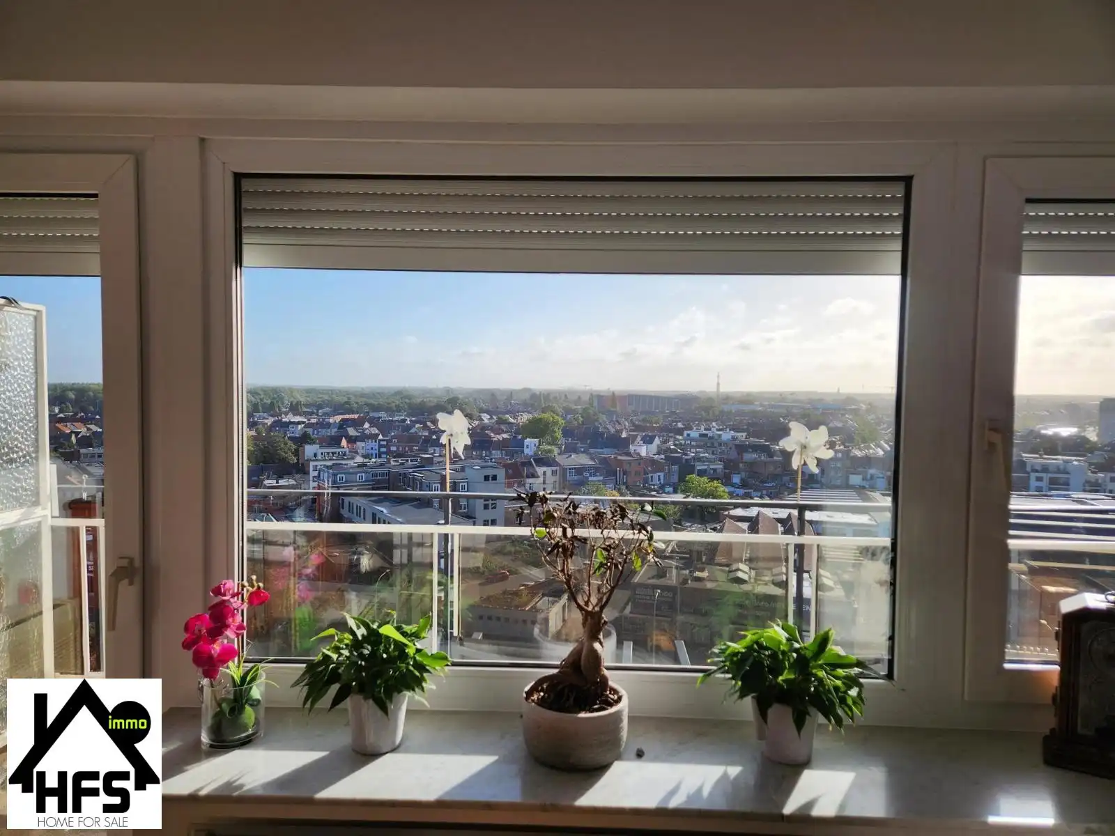 Tof licht 3-kmr appartement met knap uitzicht foto 3