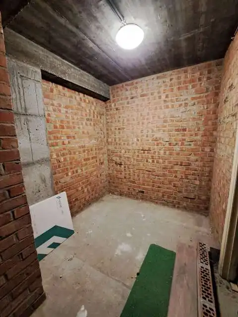 Ruime instapklare Kantoor- of Praktijkruimte Appartement te koop in Sint-Michiels Brugge foto 9