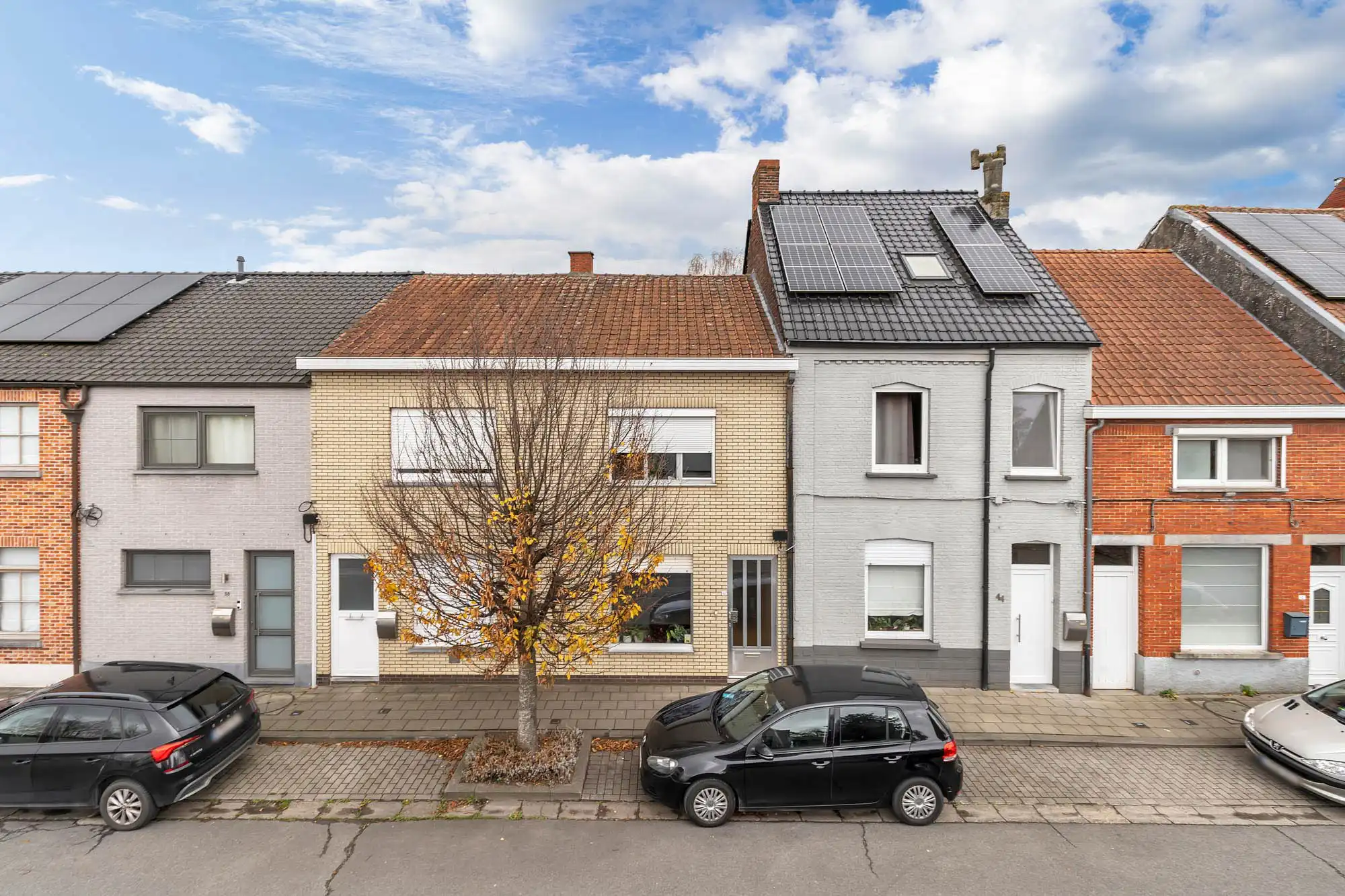 Gezellig op te frissen gesloten bebouwing met tuin foto 2