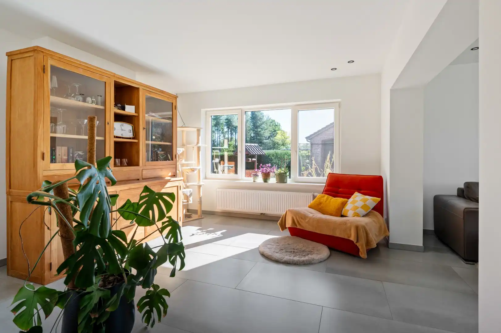 Vrijstaande woning op een ruim perceel van 3.330 m² met prachtig groen uitzicht en tal van mogelijkheden foto 8