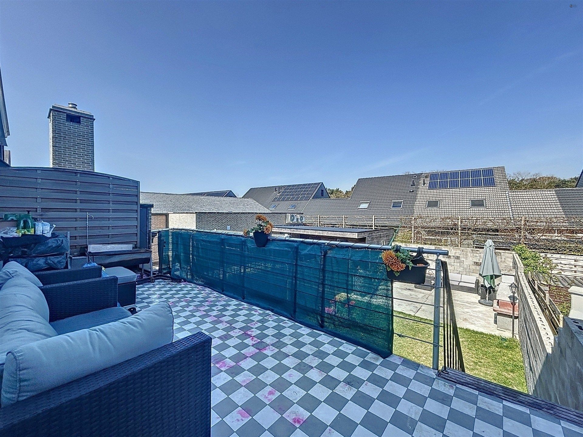 gezinswoning met 6 slaapkamers, 2 badkamers op toplocatie foto 19