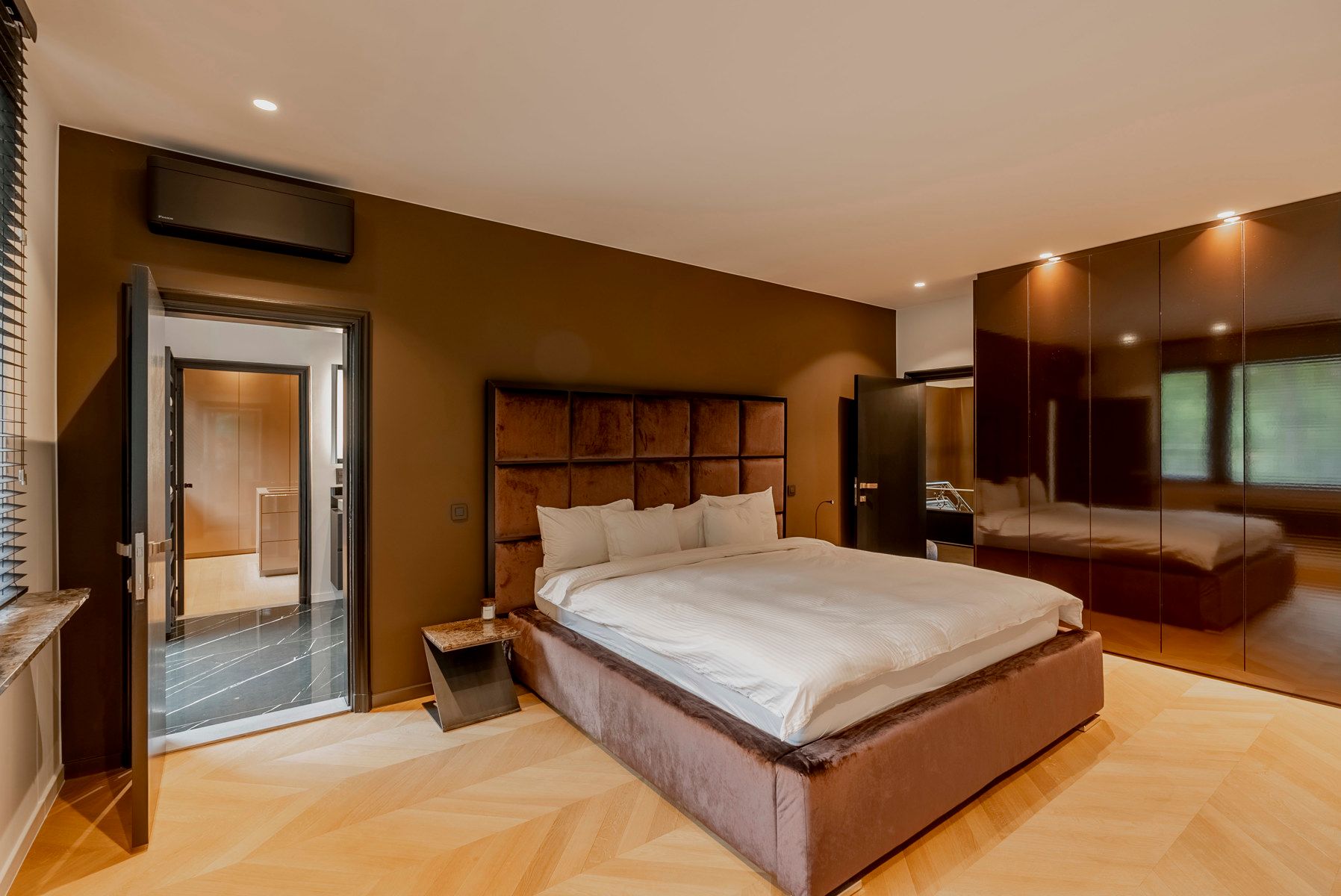 Royale art-nouveauvilla op ca. 4162 m² in Schotenhof. foto 13