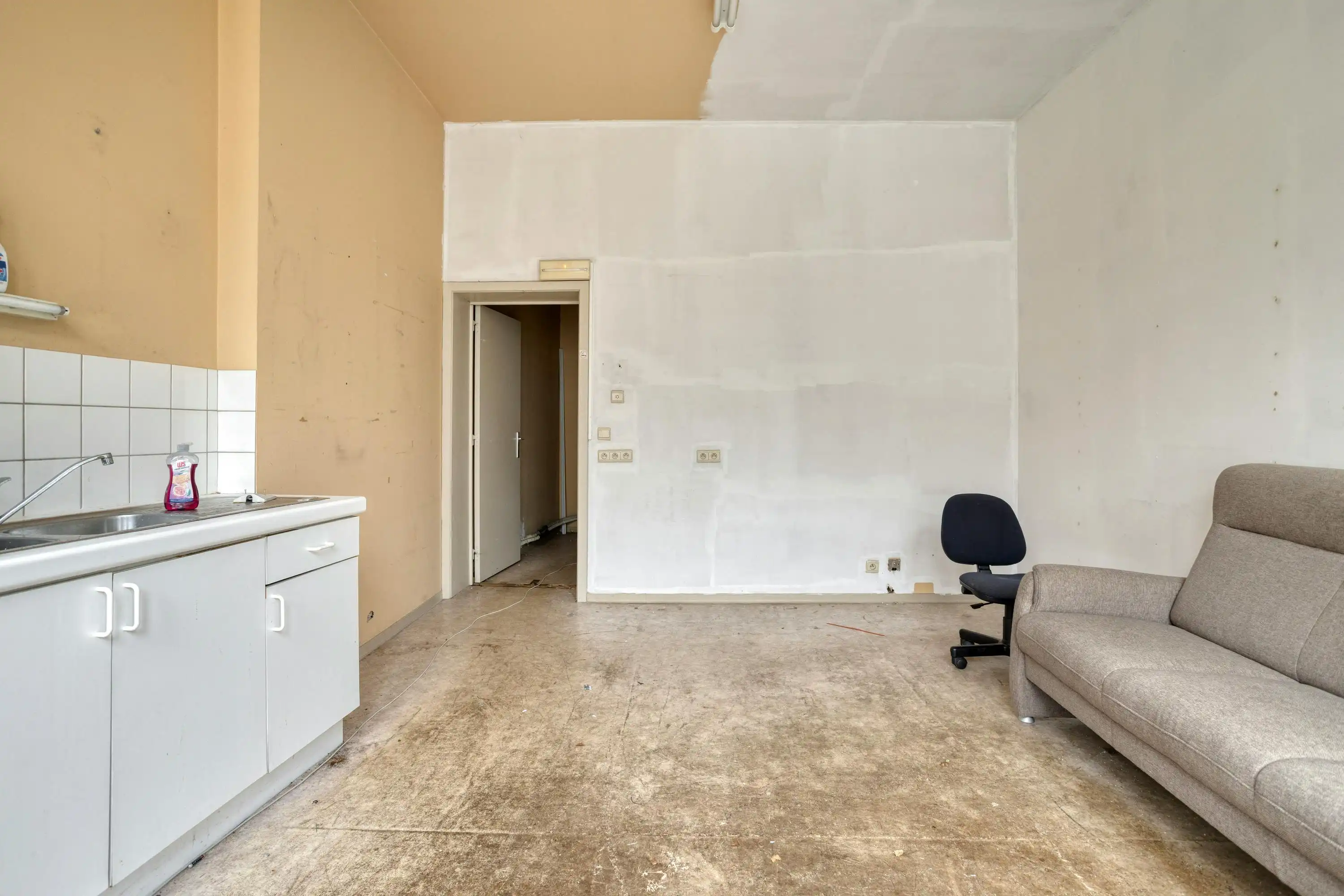 Handelspand te koop in de Ooststraat, Roeselare foto 15