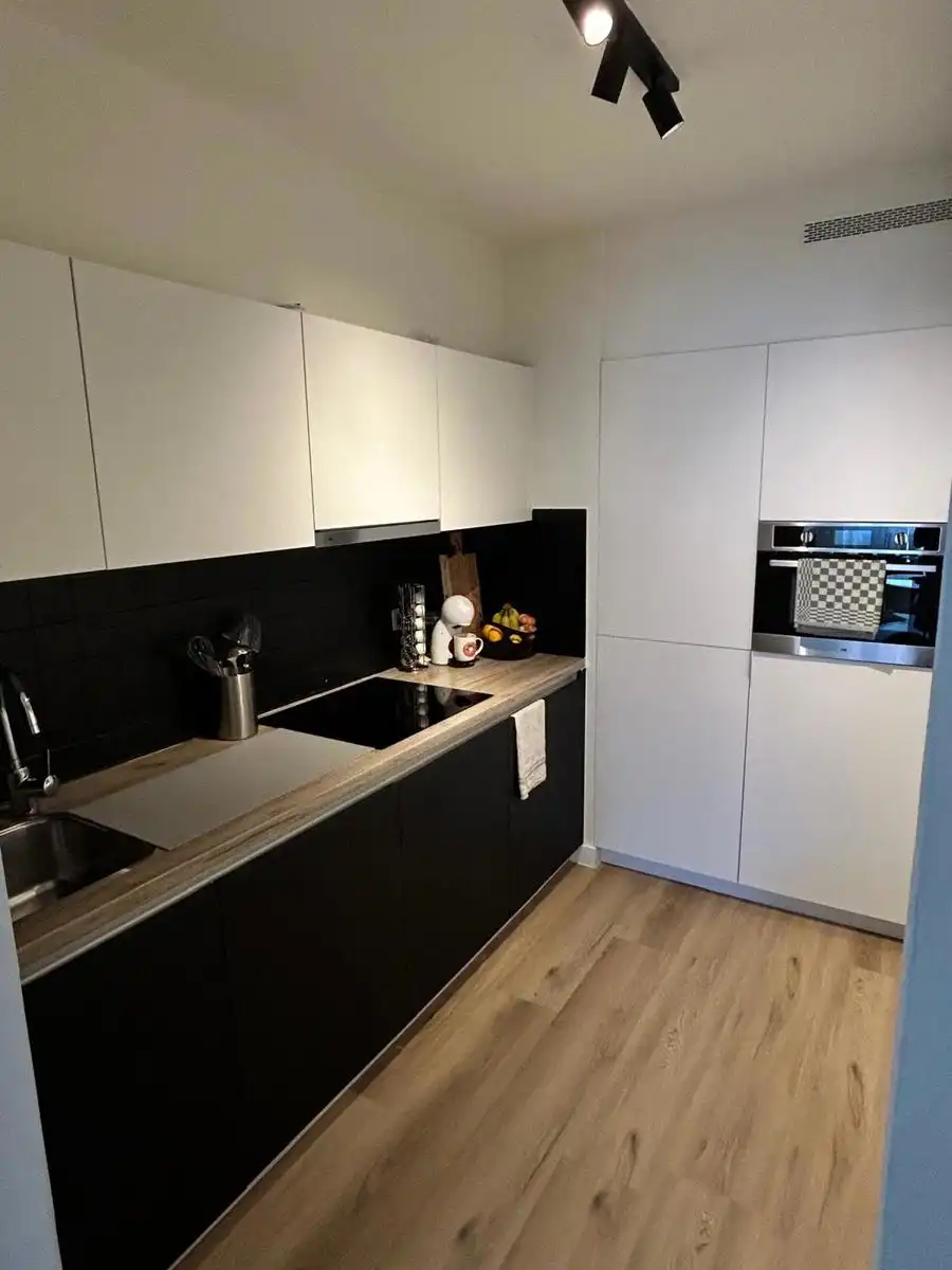 Gemeubeld appartement met 2 slaapkamers in Genk centrum foto 9