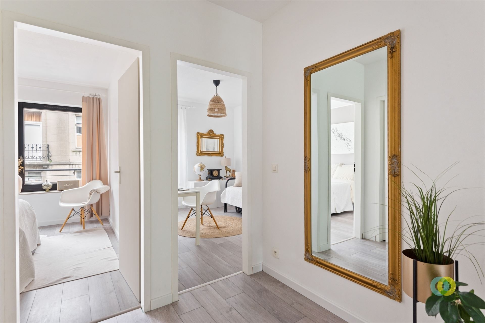 Lichtrijk appartement met 2 slaapkamers + garage foto 7