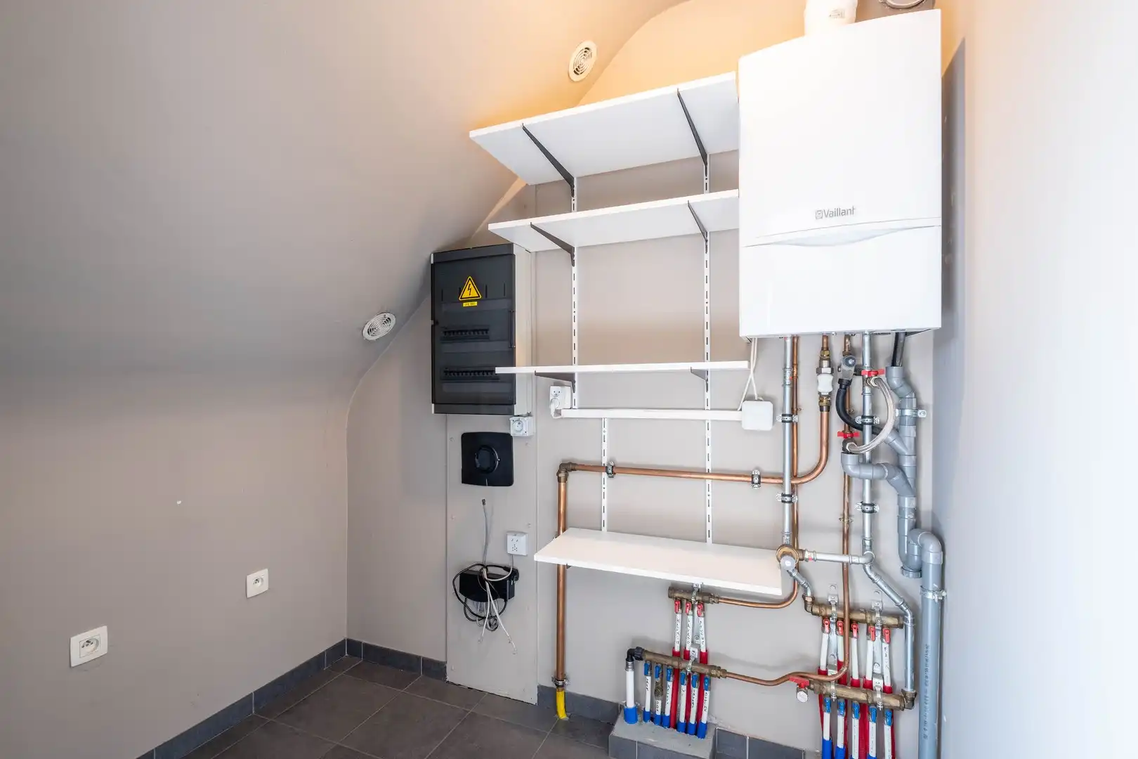 Modern duplex appartement met 2 slaapkamers foto 12