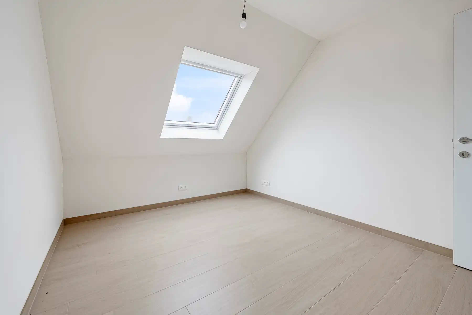 Hoogwaardig afgewerkte nieuwbouwwoning in Zele foto 12