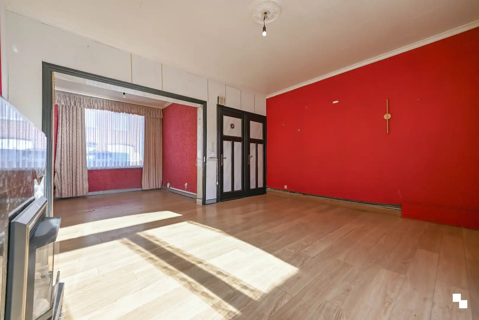 Knusse rijwoning nabij centrum Izegem foto 6
