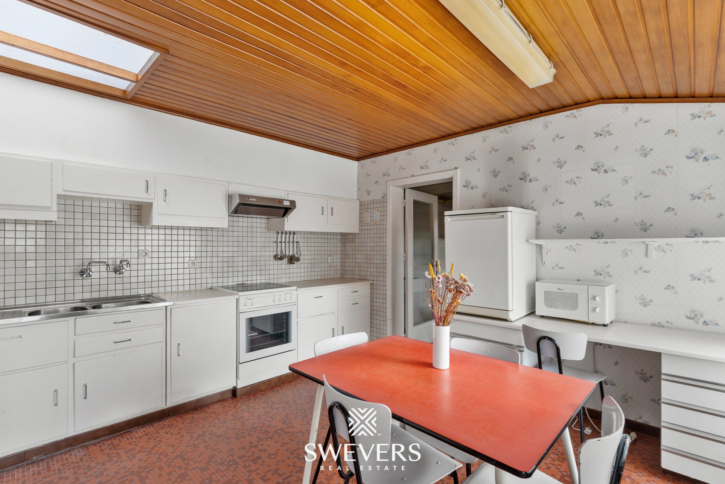 Renovatiepotentieel met 4 slaapkamers op 9a 77ca in hartje Beringen  foto 14